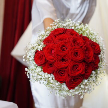Bouquet de mariée Roses rouges et Gypsophiles