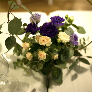 Centre de tables Roses branchues & Lisianthus